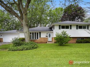 3203 Bellwood Ln, Glenview, IL