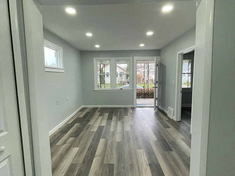 21826 Nevada Ave — Photo 2