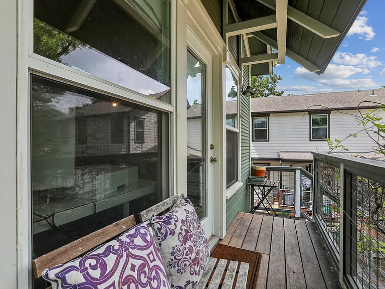 4519 Avenue H #B — Photo 17