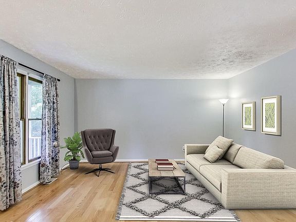 4th image of 211 Oak Hollow Ct