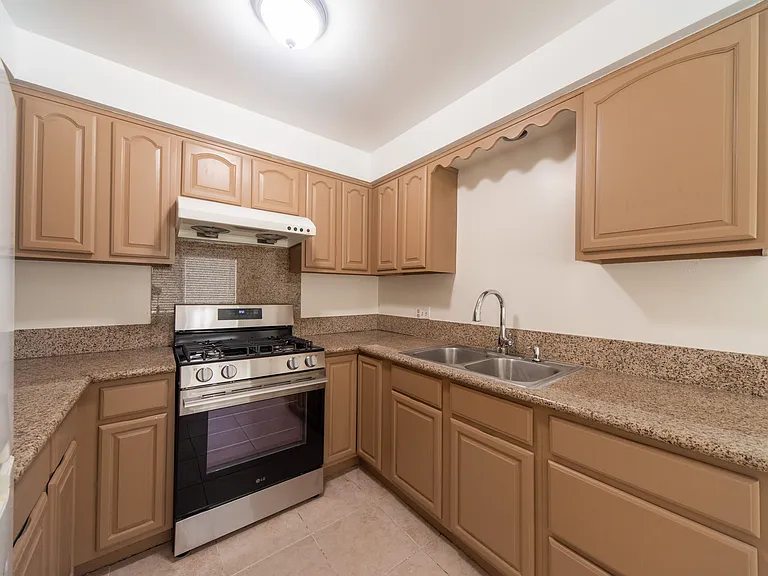 429 N Chapel Ave — Photo 7
