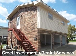 418 N 10th St, Nederland, TX 77627