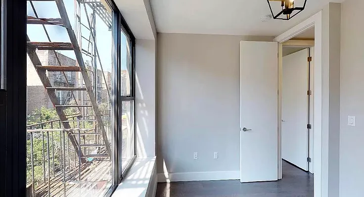 Rented by Reavis | media 9