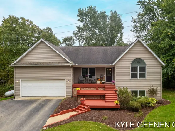 3248 Ottogan St, Hudsonville, MI 49426