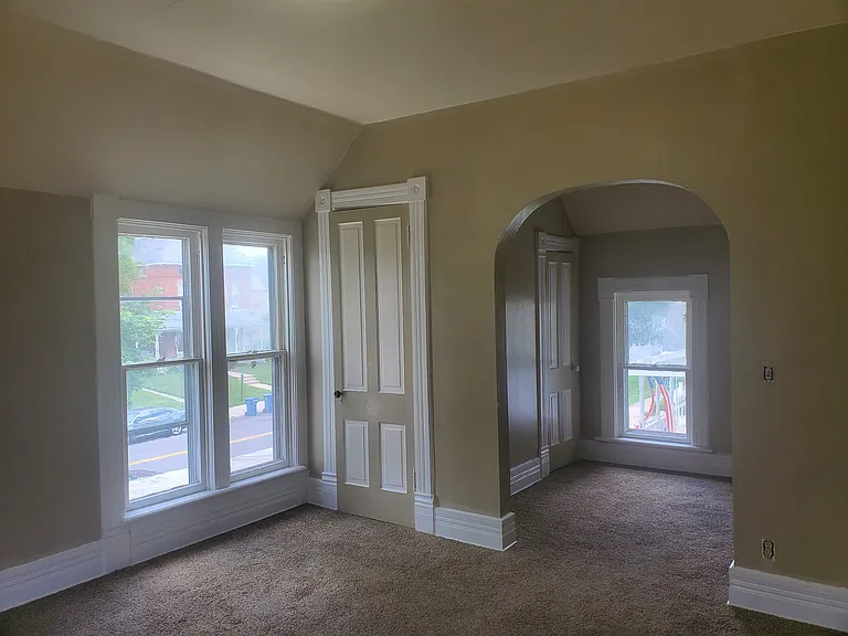 Bedroom & Closet