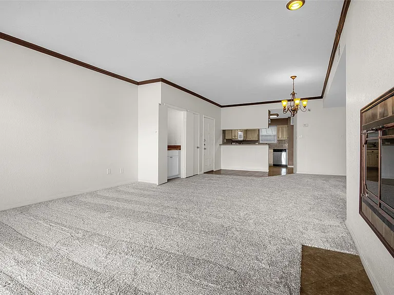 4747 Nasa Pkwy #206 — Photo 12