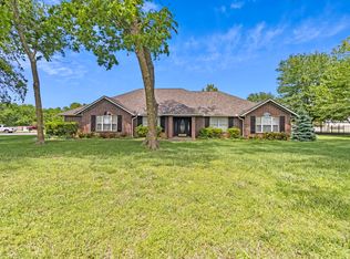 1049 Hillside Rd, Grove, OK 74344