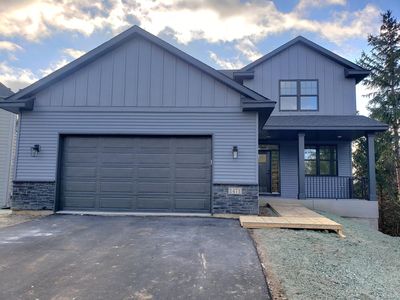 560 Sunrise Dr, Little Canada, MN, 55117