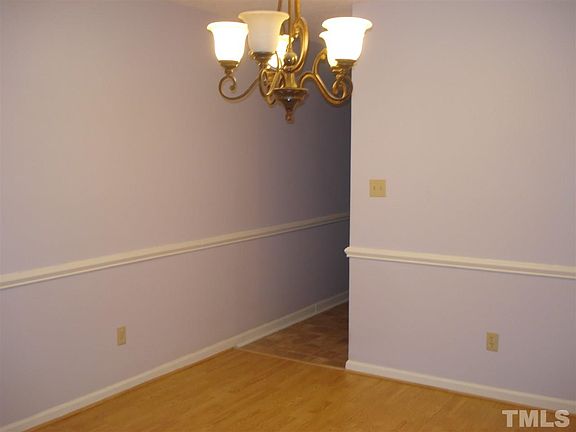 3rd image of 139 Rollingwood Dr #139