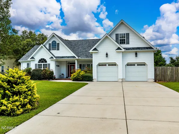 412 Waverly Court, Newport, NC 28570