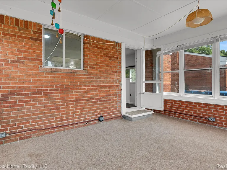 25217 Roan Ave — Photo 17