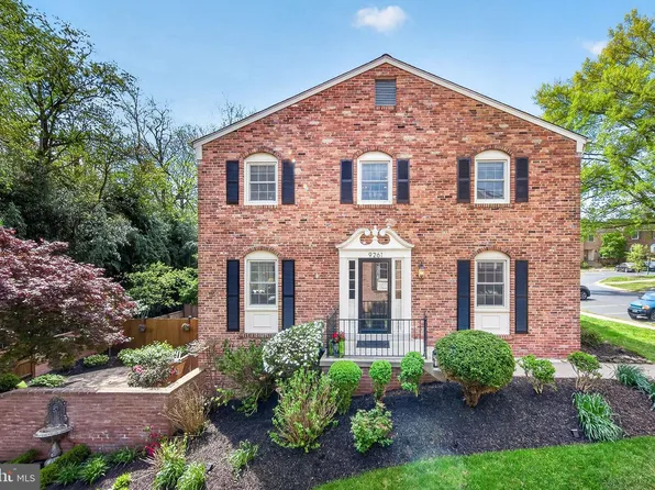 9261 Bailey Ln, Fairfax, VA 22031