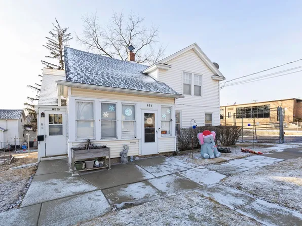 246 & 246-1/2 E Church St, Jefferson, WI 53549