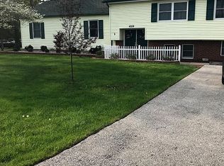 4210 Clegg Rd, Lambertville, MI 48144