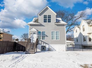 606 Bellwood Ave, Bellwood, IL 60104