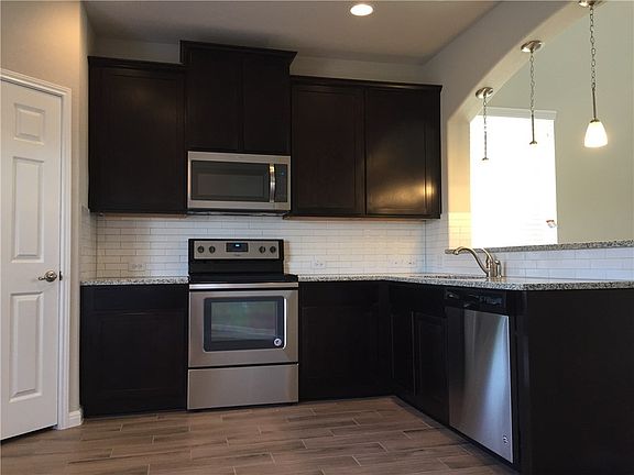 3rd image of 3240 E Whitestone Blvd Unit 8