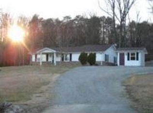 126 Jerry Cardin Ln, Friendsville, TN 37737