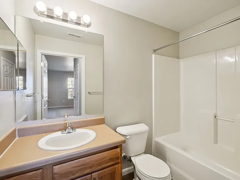 Abbey Ridge Apartment Homes — Photo 49
