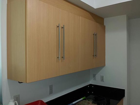5th image of 325 S Biscayne Blvd #32