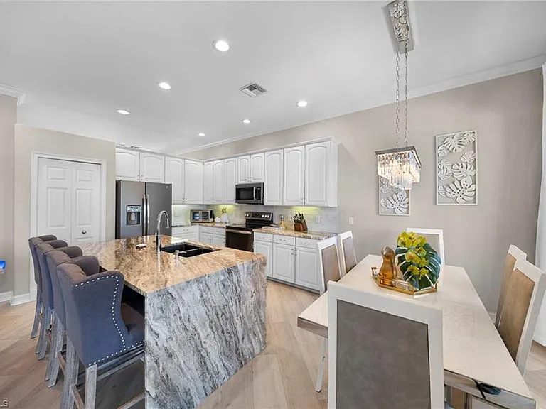 14321 Manchester Dr — Photo 17
