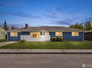 1320 Shirley Pl, Mount Vernon, WA 98274