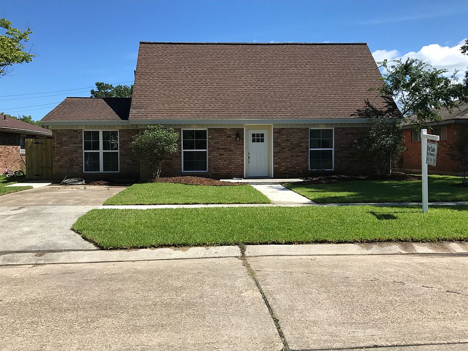 1st image of 3009 Lizabeth Dr