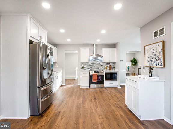 5th image of 6204 Berlee Dr