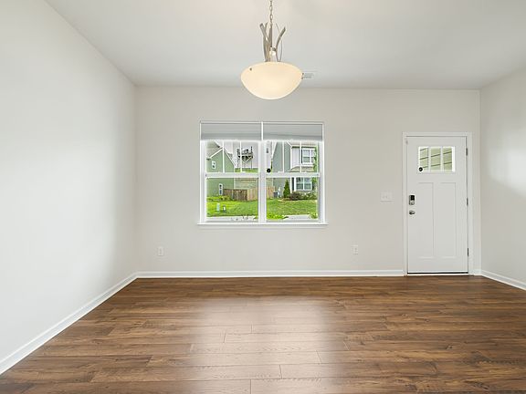Dining/flex space