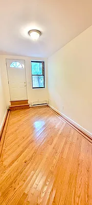 Rented by Senator Realty Estates Inc | media 11