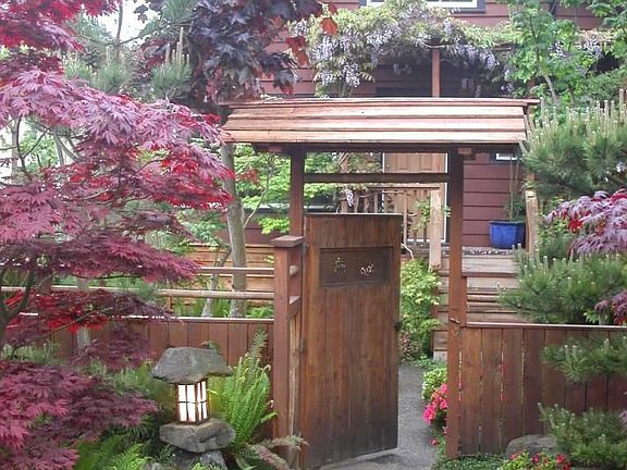 Formal Japanese Entrance Gate