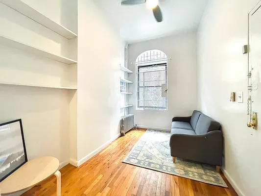 Rented by City Connections Realty | media 6