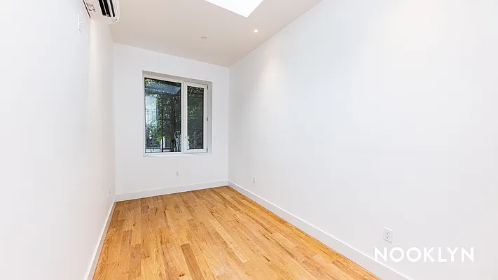 Rented by Nooklyn NYC LLC | media 16