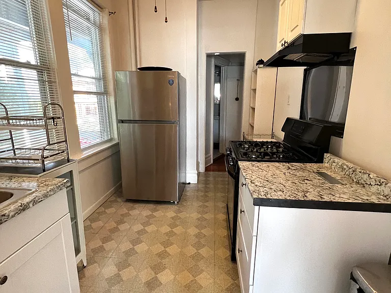 10 Arlington Ter #5 — Photo 7