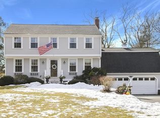 2 Martingale Ln, Marshfield, MA 02050