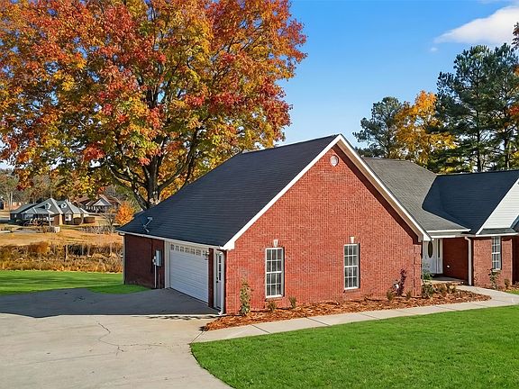 2nd image of 914 Wilson Rd