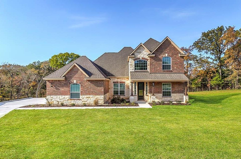 1st image of 125 Spanish Oak Dr