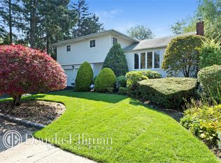 48 Acorn Ln, Plainview, NY 11803