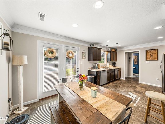 5th image of 8017 Cambridge Reserve Dr