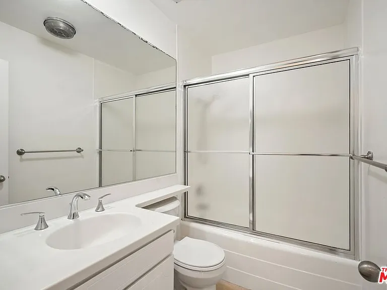 18103 Coastline Dr #8 — Photo 15