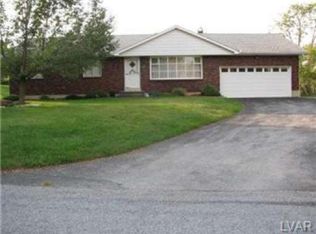 1949 Echo Rd, Slatington, PA 18080