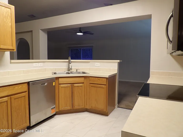 410 Birch Ave SW — Photo 10