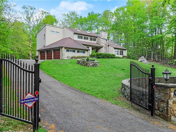 29 Walker Lane, Weston, CT 06883