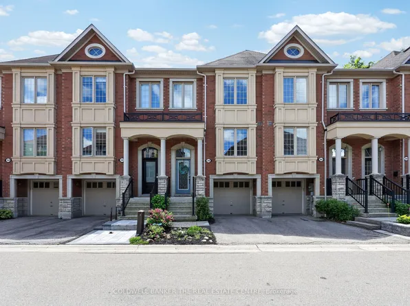 346 Doak Ln, Newmarket, ON L3Y 0A7