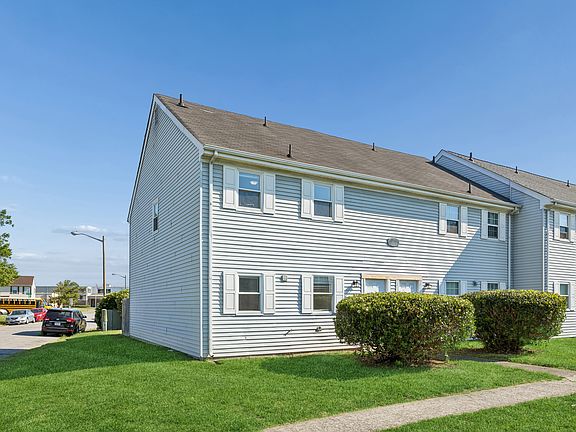 3rd image of 1408 Wendfield Dr #101