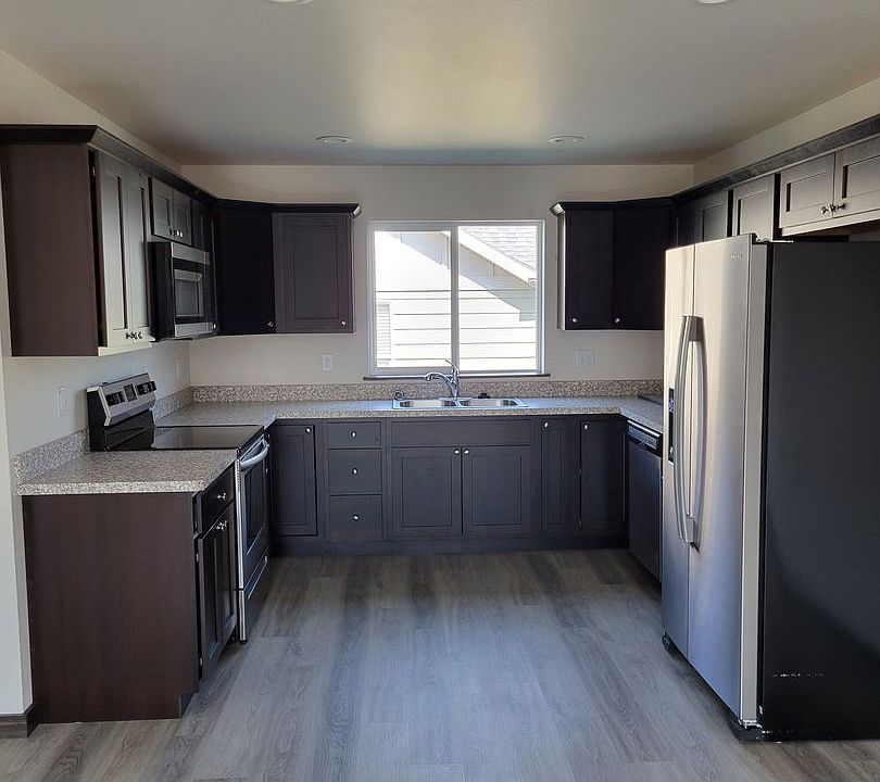 1st image of 93 W Jefferson Ave #D