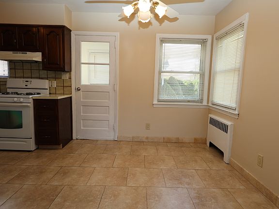 5th image of 492 4th St #1