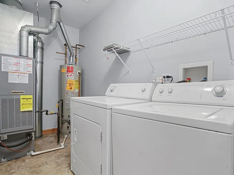 2045 Limestone Ln — Photo 10