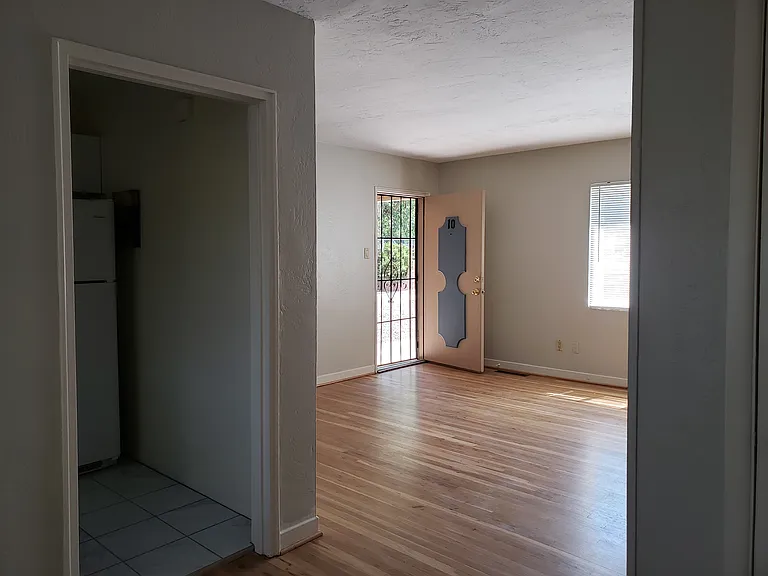 1404 San Carlos Rd SW #1 — Photo 4