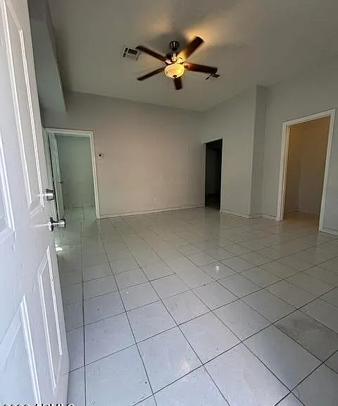 9406 N 5th Ave #B — Photo 4
