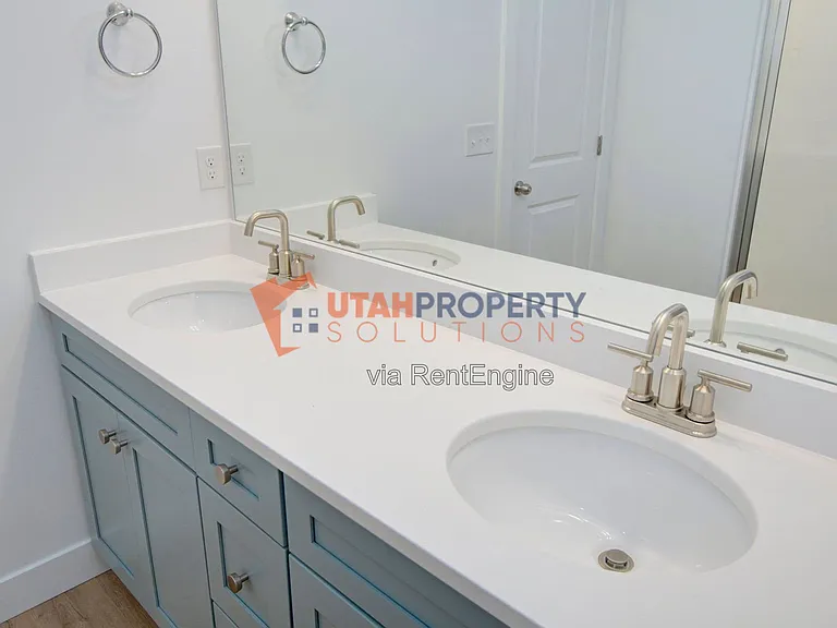 1316 W Dawes Way — Photo 17
